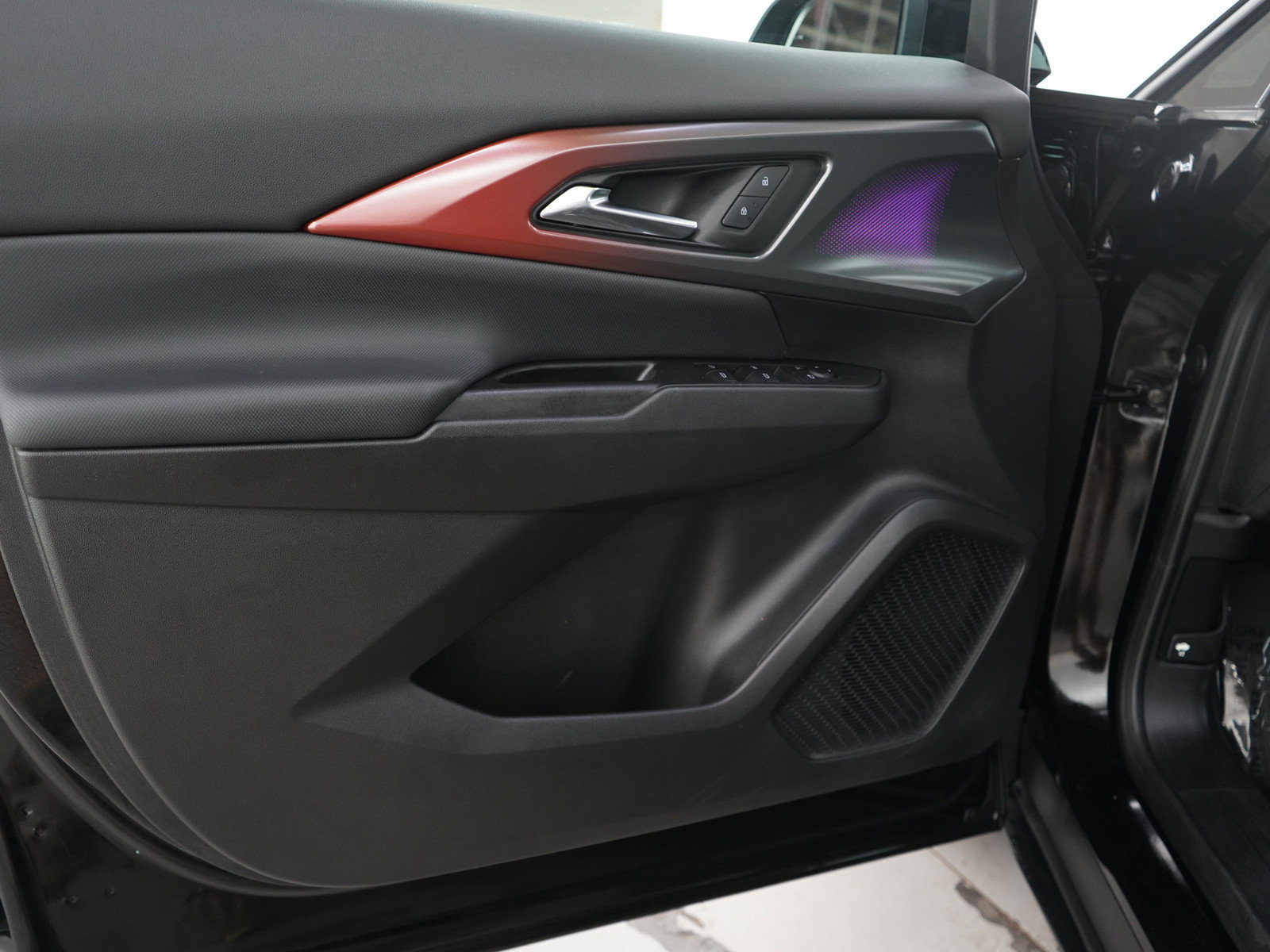 Used 2024 Chevrolet Equinox EV RS FWD image 20