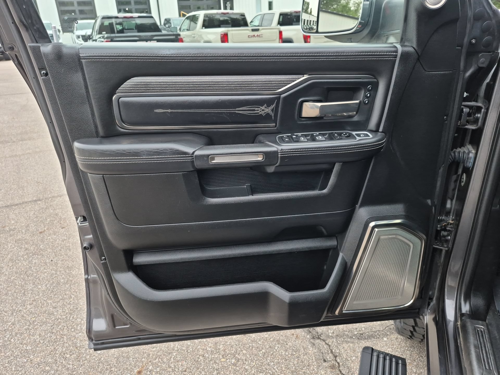 Used 2020 RAM 3500 Limited AWD/4WD image 24