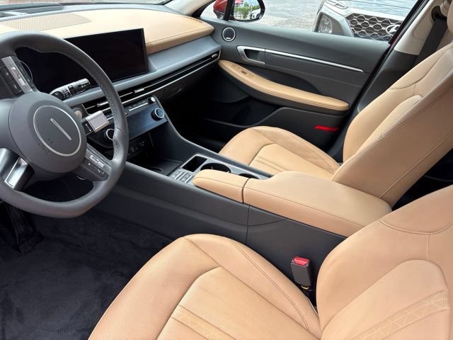 Certified 2025 Hyundai Sonata Limited FWD image 5
