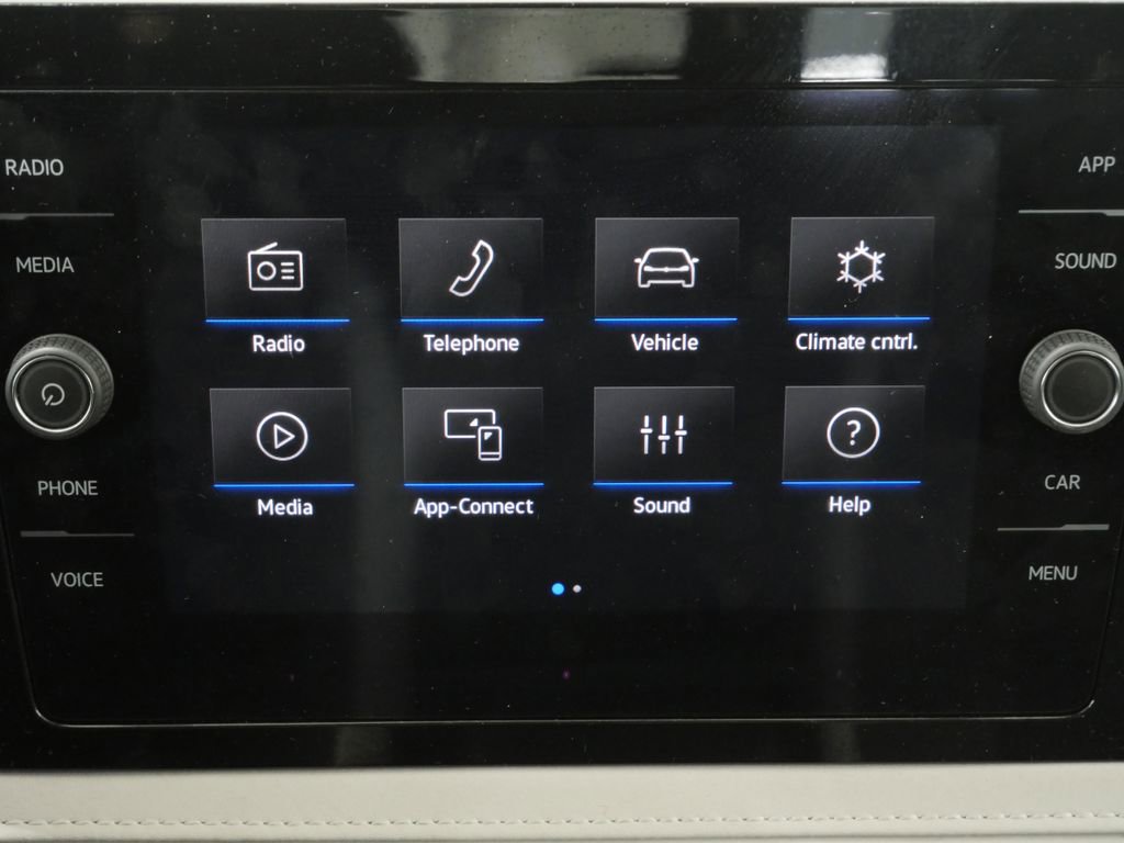 Used 2025 Volkswagen Taos SE FWD image 17