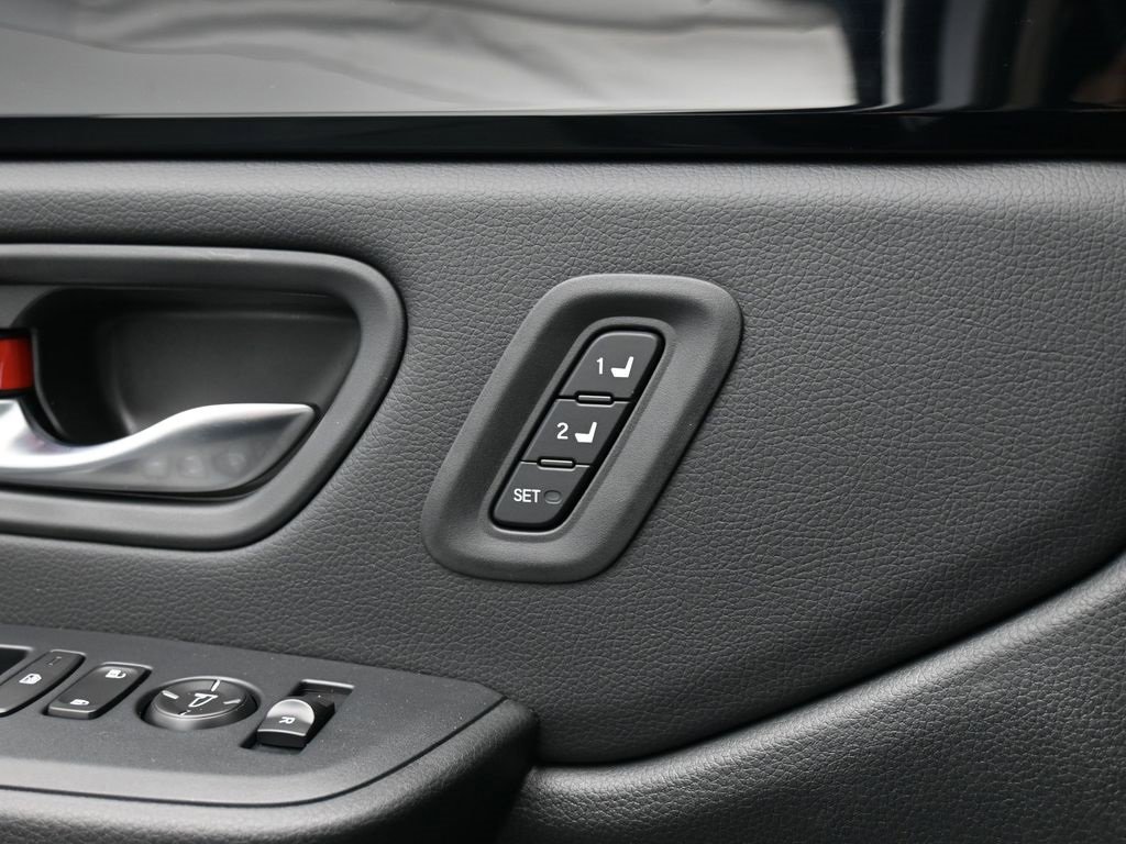 New 2025 Honda Pilot Touring image 32