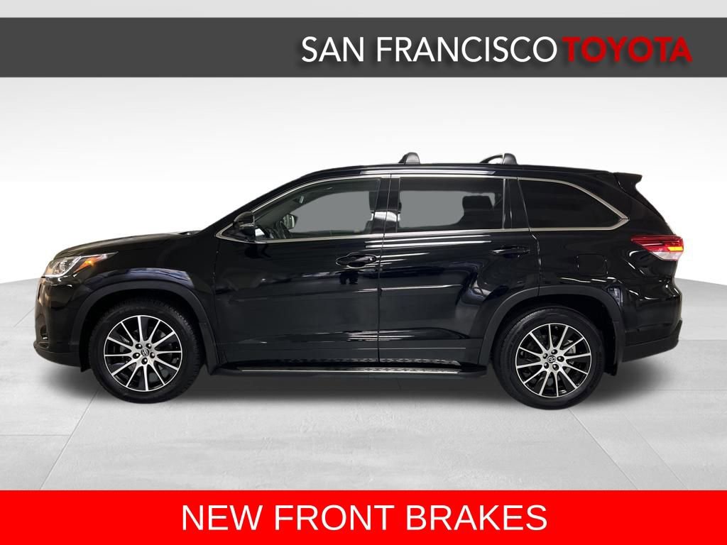 Used 2018 Toyota Highlander SE image 2