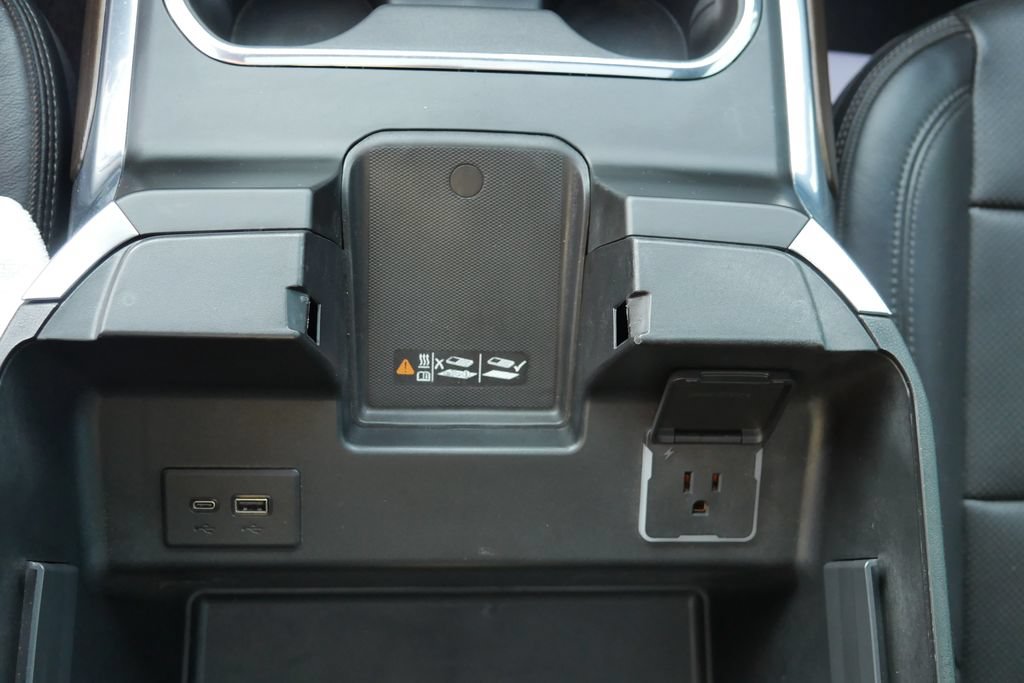 Used 2024 Chevrolet Silverado 2500 High Country AWD/4WD image 30