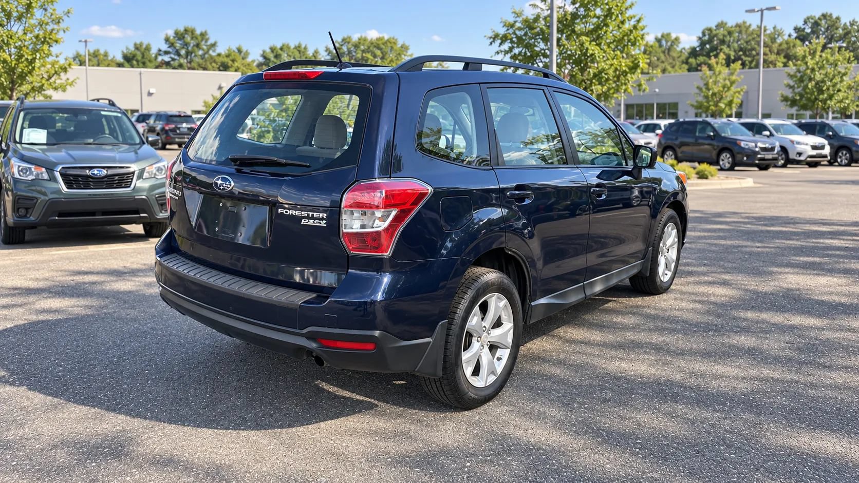 Used 2015 Subaru Forester 2.5i w/ Alloy Wheel Package AWD/4WD image 7