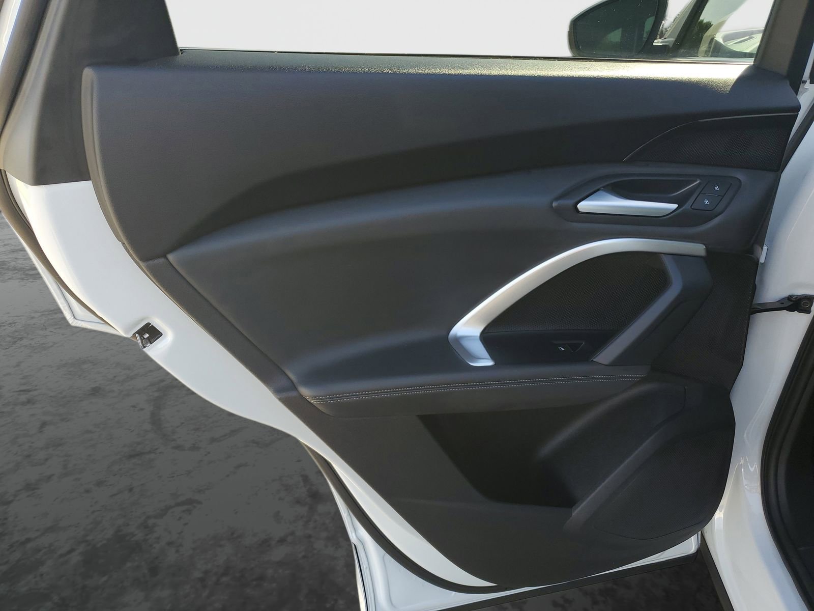 Used 2025 Audi Q5 Premium w/ Convenience Package image 17