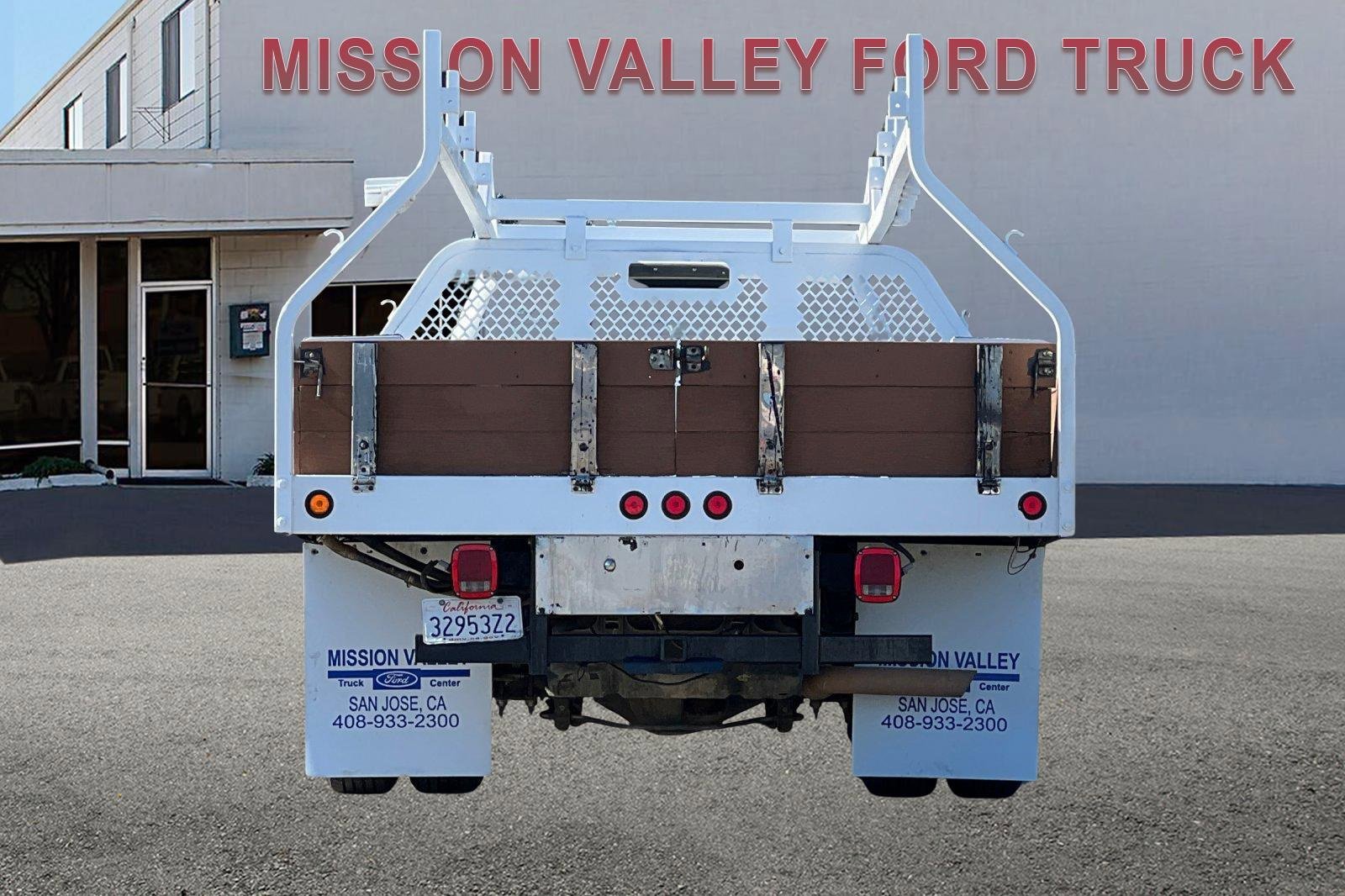 Used 2020 Ford F350 XL w/ Power Equipment Group image 5