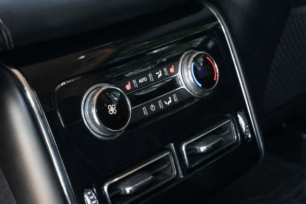 Used 2021 Lincoln Aviator 2WD w/ Elements Package image 21