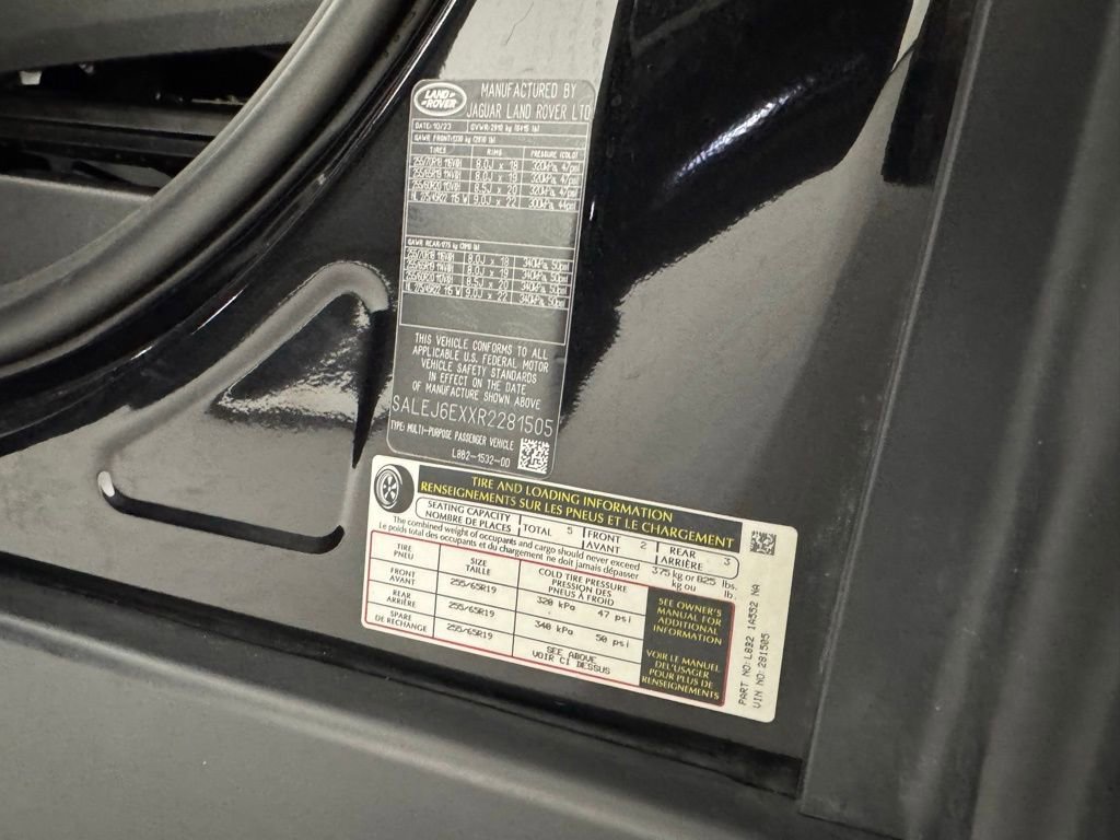 Used 2024 Land Rover Defender 90 S image 35