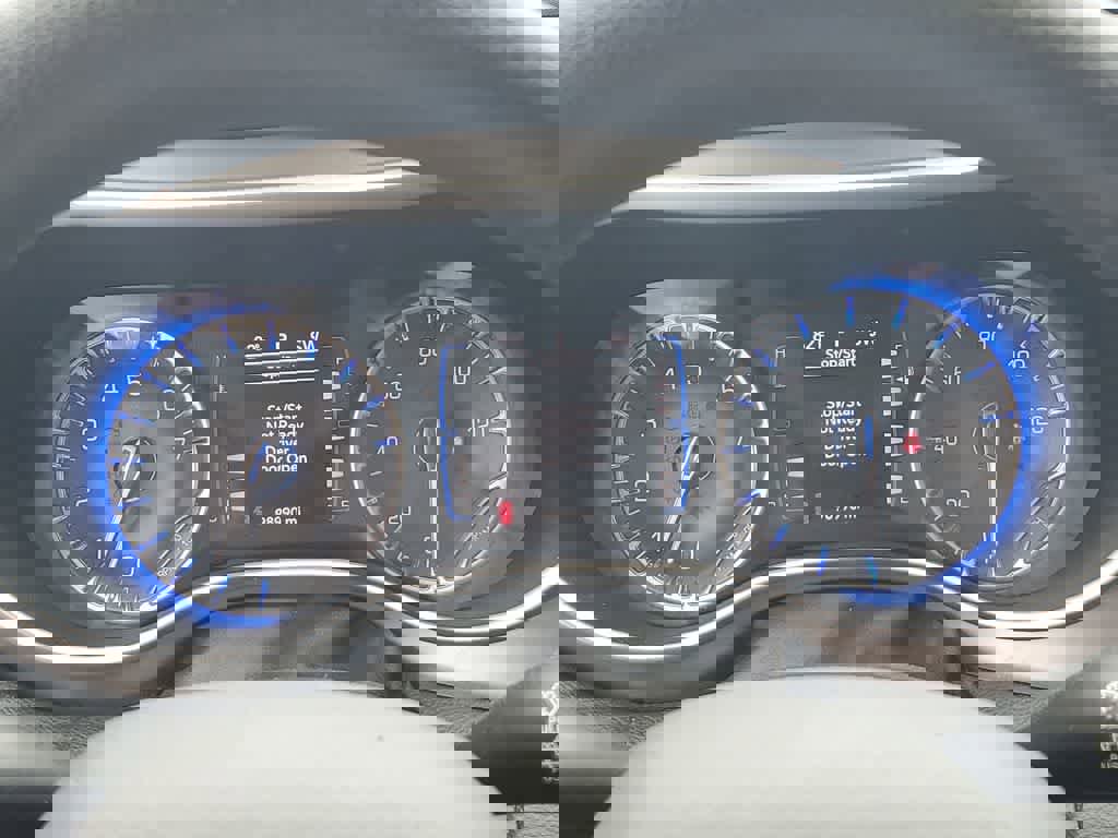 Used 2020 Chrysler Pacifica Touring w/ Tire & Wheel Group image 23