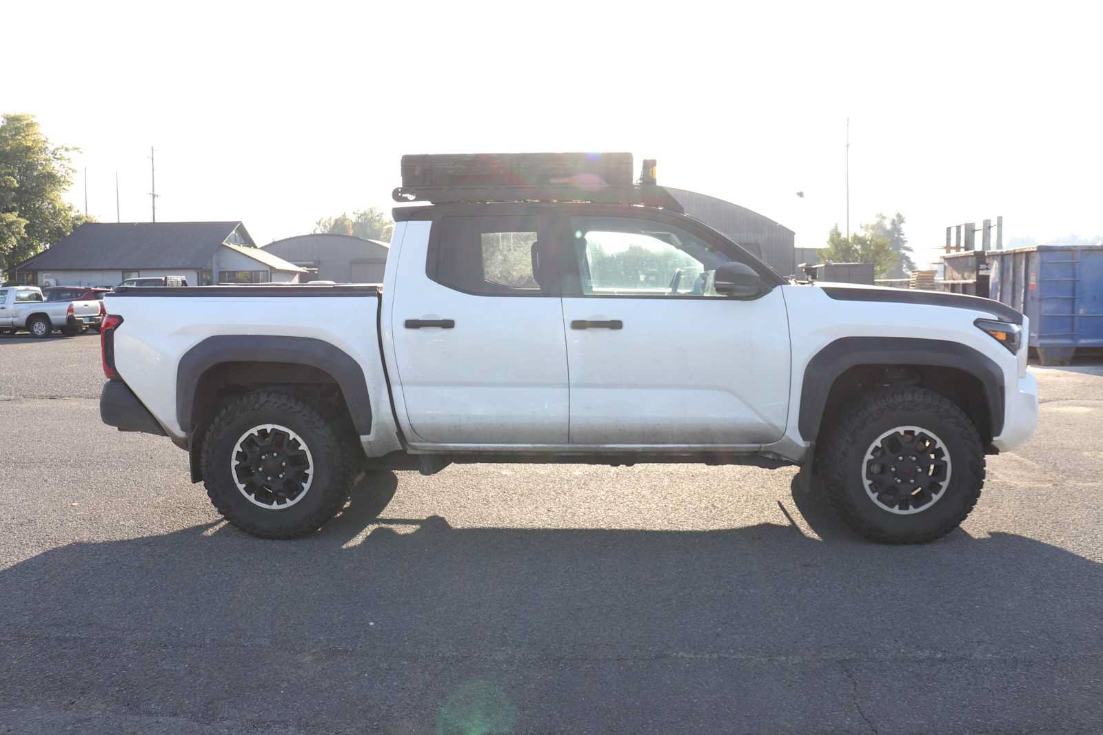 Used 2024 Toyota Tacoma TRD Off-Road w/ TRD Off Road Premium Package AWD/4WD image 4