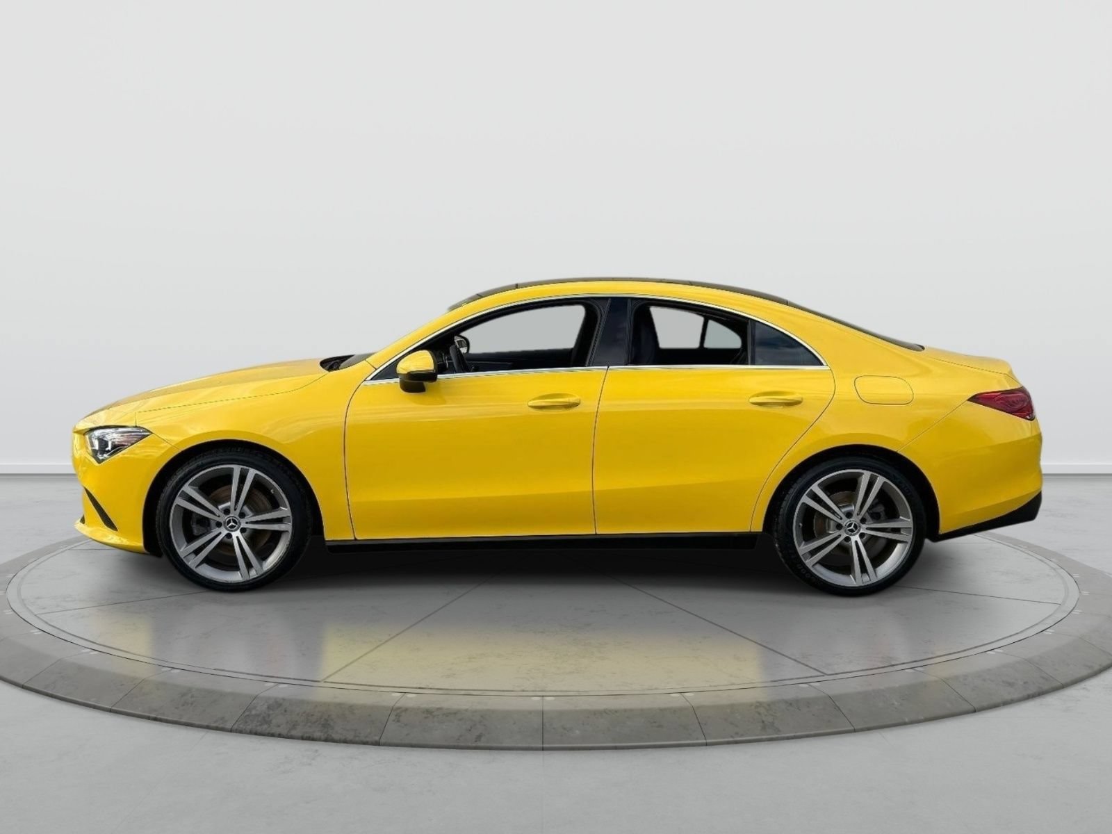 Used 2020 Mercedes-Benz CLA 250 image 4