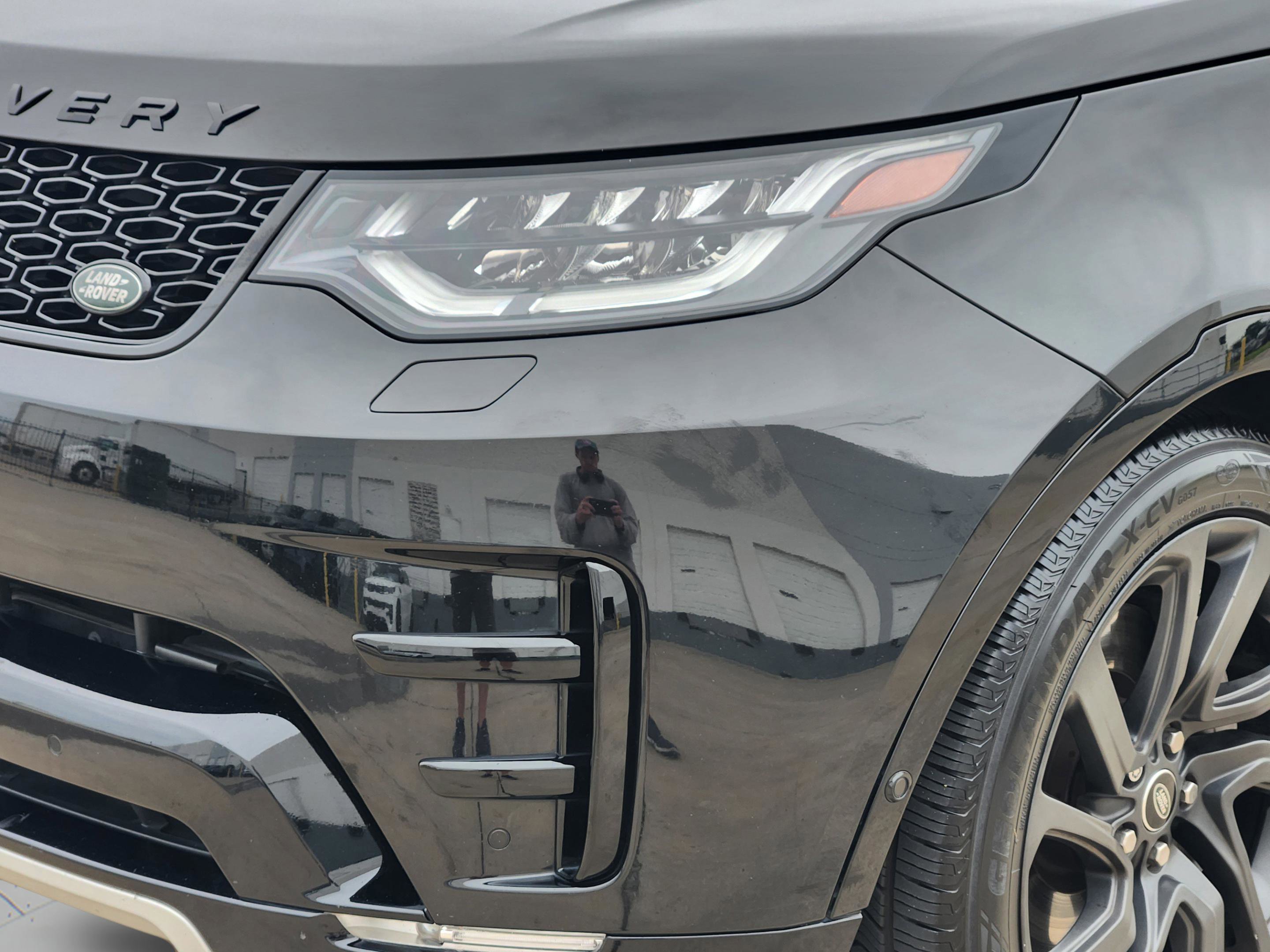 Used 2018 Land Rover Discovery HSE image 31