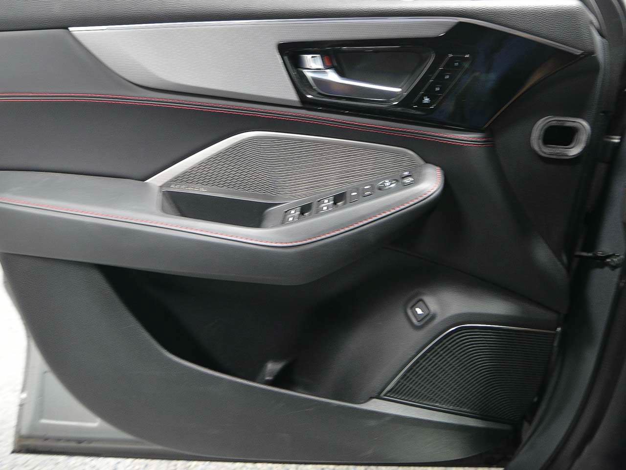 Used 2023 Acura MDX A-Spec AWD/4WD image 6