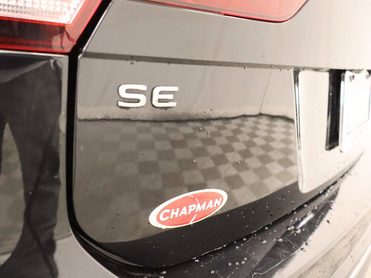 Used 2022 Volkswagen Tiguan SE w/ Panoramic Sunroof Package image 21