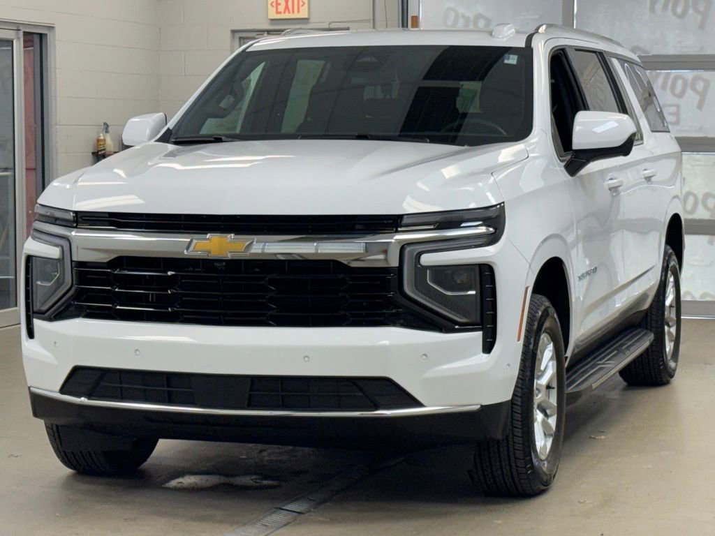 New 2026 Chevrolet Suburban LS image 3