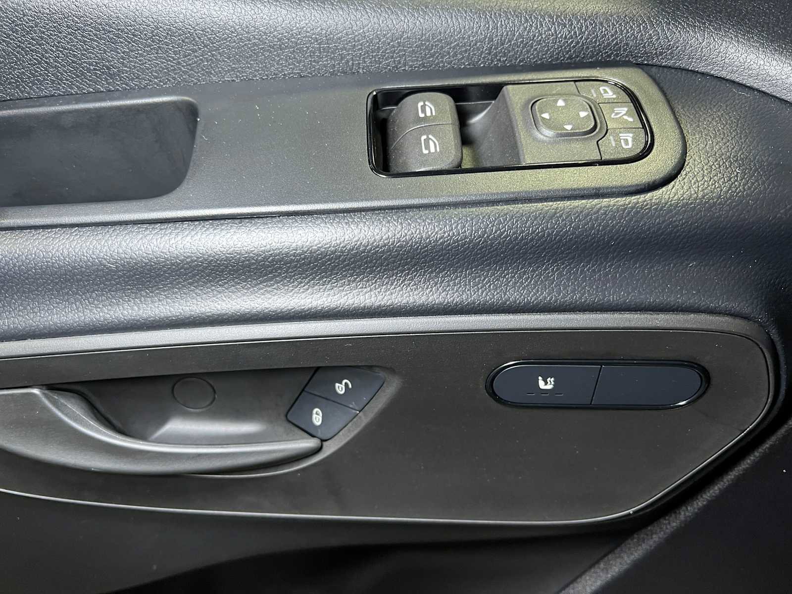 Used 2025 Mercedes-Benz Sprinter 2500 image 17