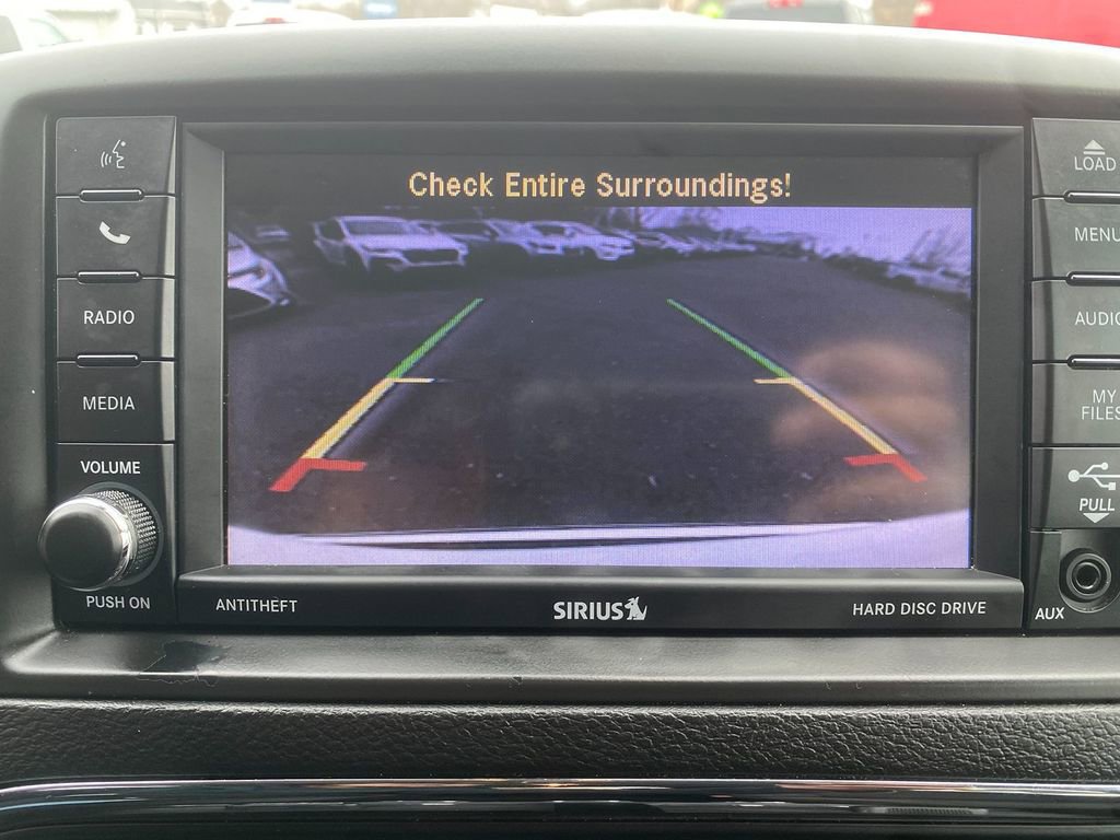 Used 2018 Dodge Grand Caravan SE w/ UConnect Hands-Free Group image 21