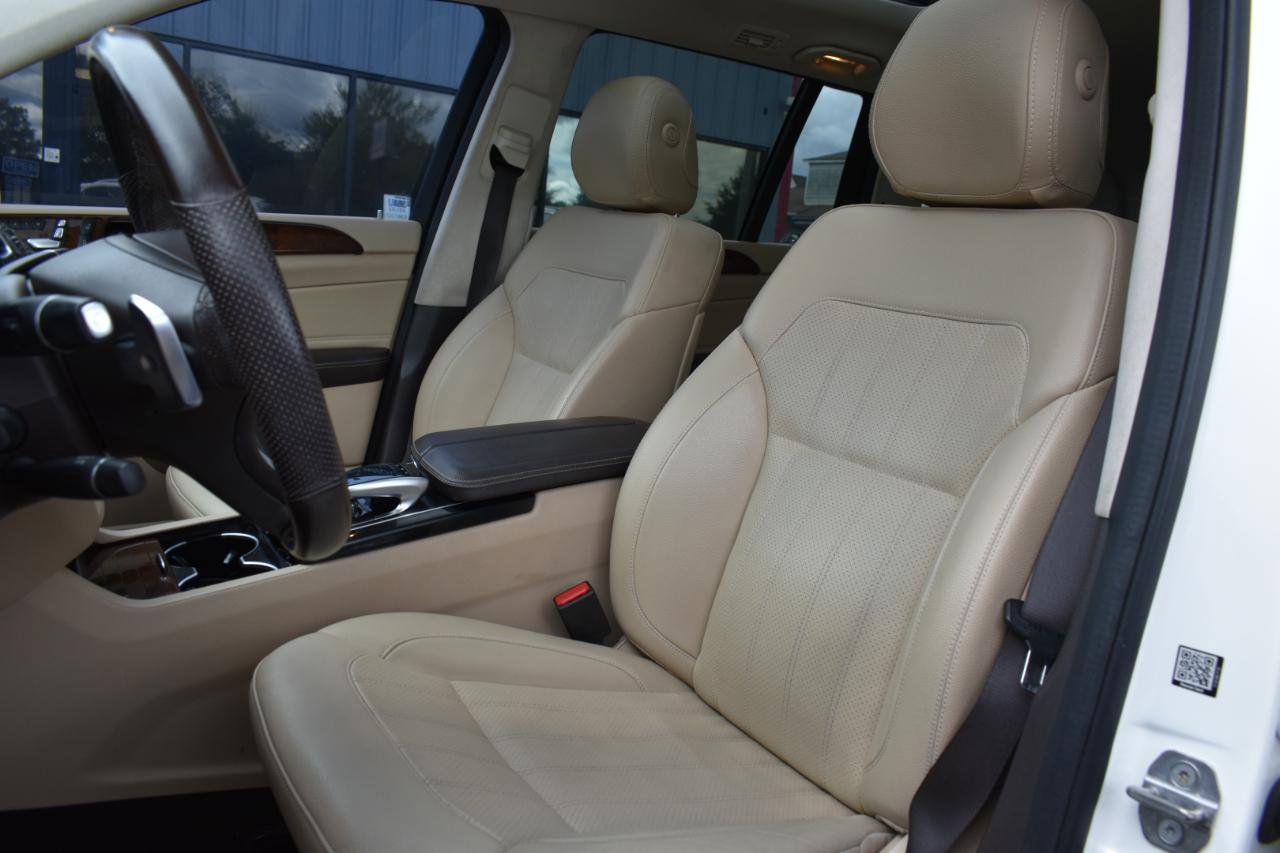 Used 2018 Mercedes-Benz GLS 450 4MATIC w/ Premium Package image 27