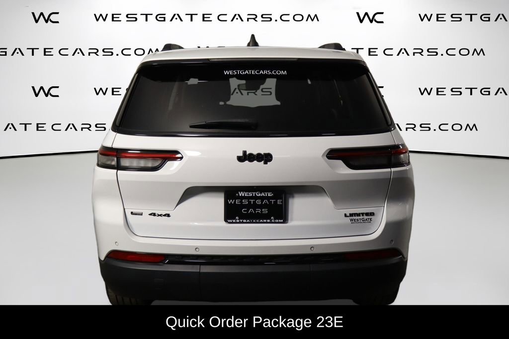 Used 2023 Jeep Grand Cherokee L Limited w/ Black Appearance Package image 4