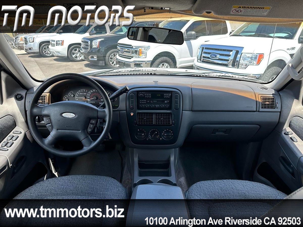 Used 2002 Ford Explorer XLS RWD image 7