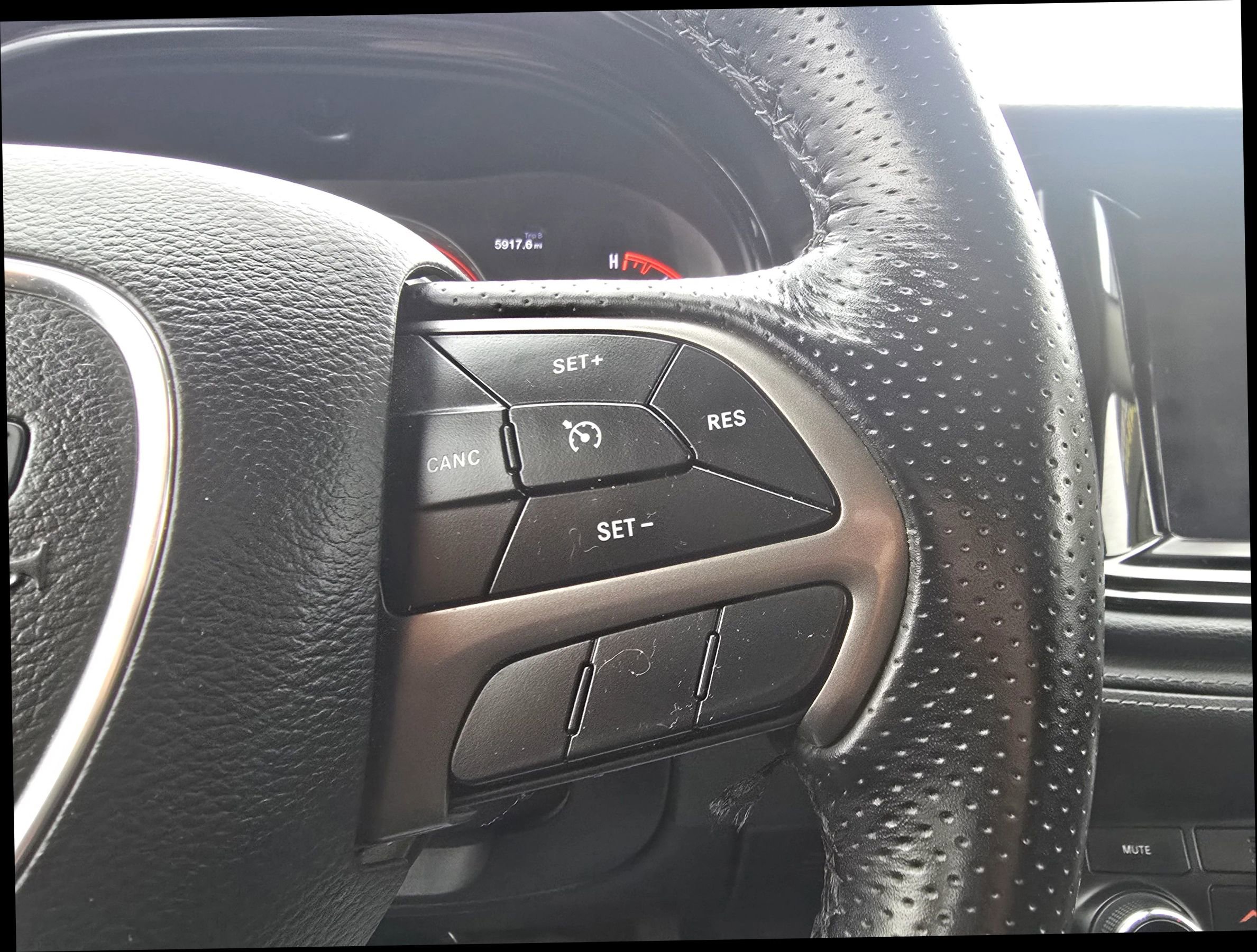 Used 2022 Dodge Durango SXT w/ Popular Equipment Group image 26