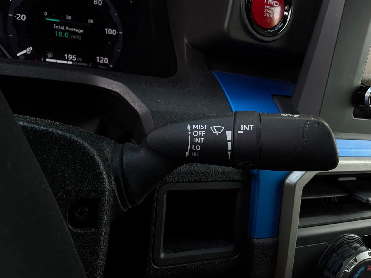 Used 2025 Toyota Tacoma TRD Off-Road AWD/4WD image 36
