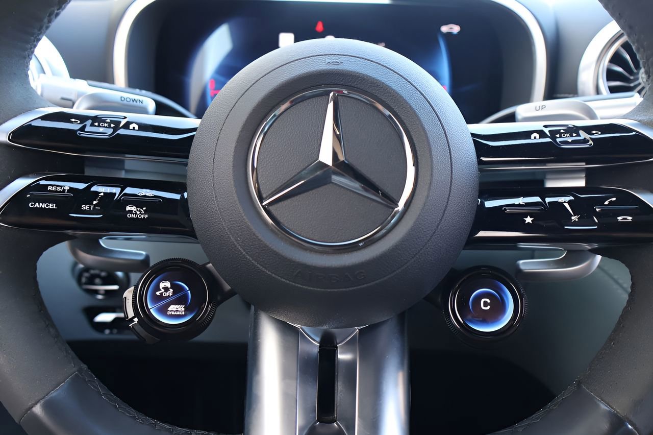 Used 2024 Mercedes-Benz SL 55 AMG 4MATIC image 19