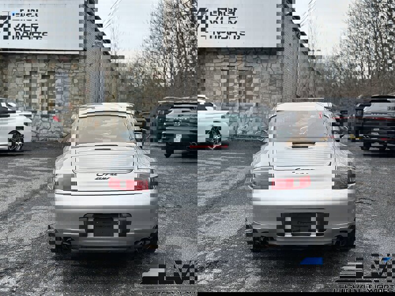 Used 2001 Porsche 911 Carrera 4 image 10