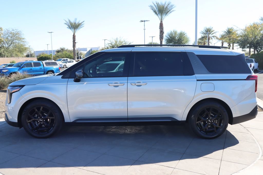 Used 2025 Kia Carnival SX Prestige image 8