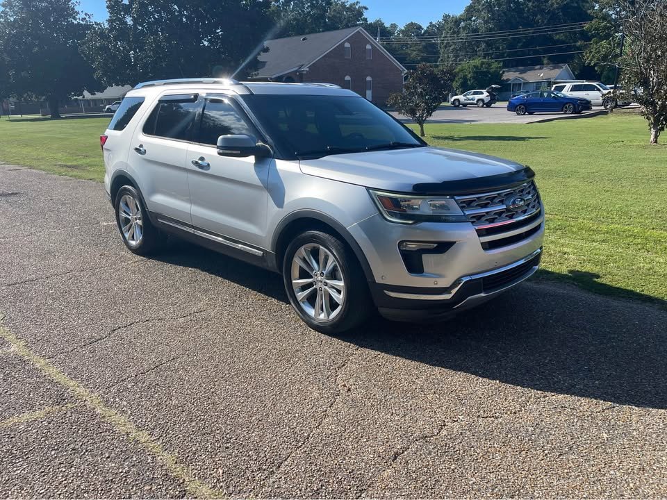 Used 2018 Ford Explorer Limited w/ Ford Safe & Smart Package image 1