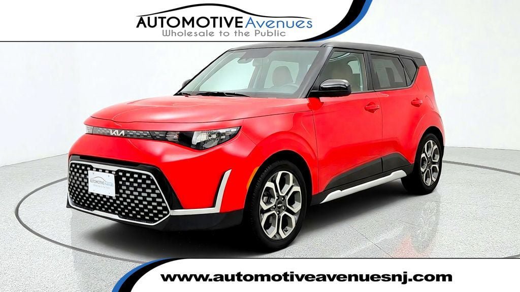 Used 2025 Kia Soul EX FWD image 1