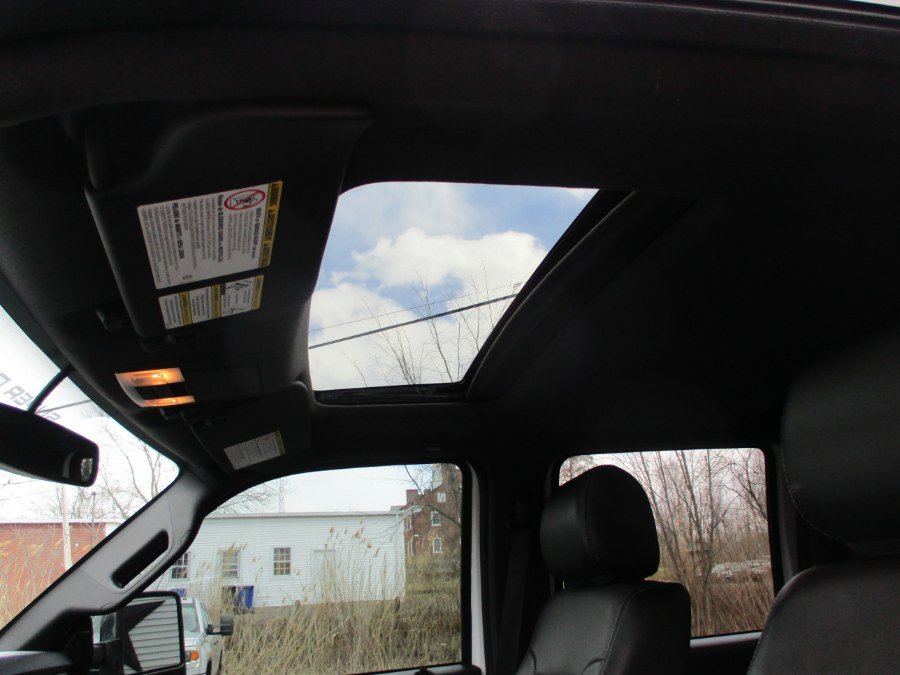 Used 2015 Ford F350 Lariat image 17