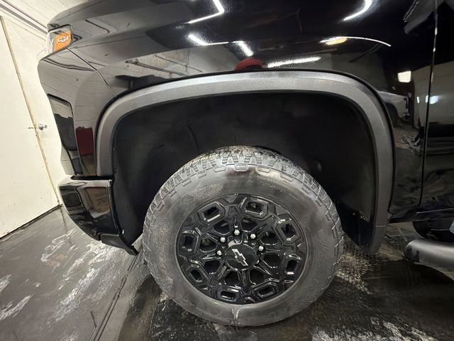Certified 2024 Chevrolet Silverado 2500 LTZ w/ LTZ Plus Package image 34