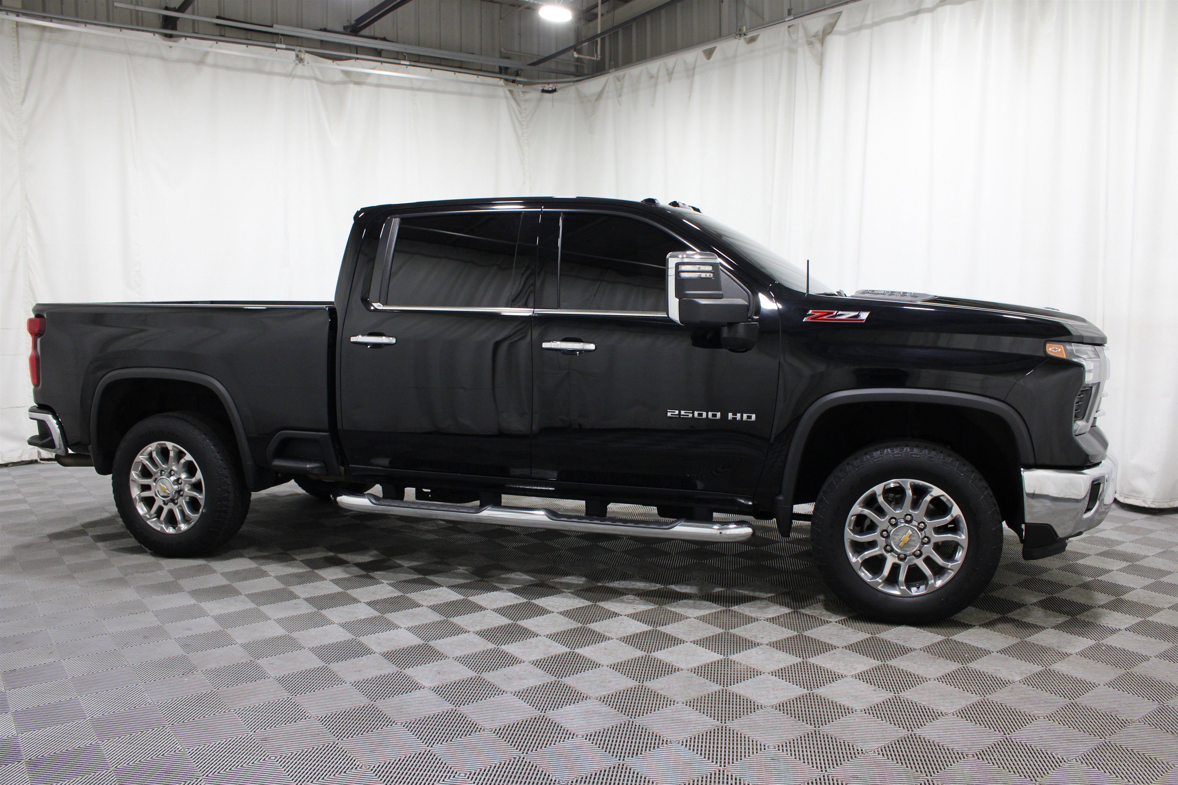 Used 2024 Chevrolet Silverado 2500 LTZ w/ LTZ Plus Package AWD/4WD image 28