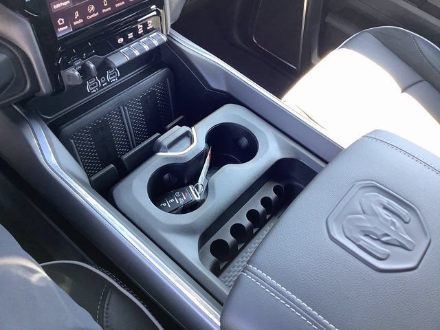 New 2026 RAM 2500 Laramie w/ Sport Appearance Package AWD/4WD image 18
