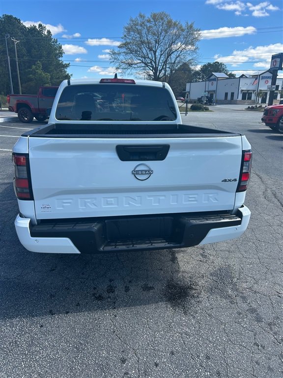 Used 2025 Nissan Frontier SV AWD/4WD image 4