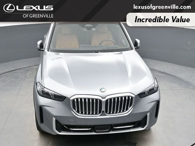 Used 2024 BMW X5 xDrive40i w/ Parking Assistance Package image 43