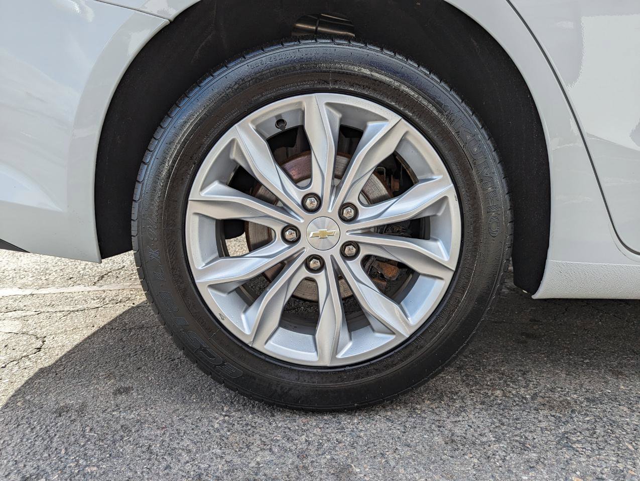 Used 2020 Chevrolet Malibu LT image 47