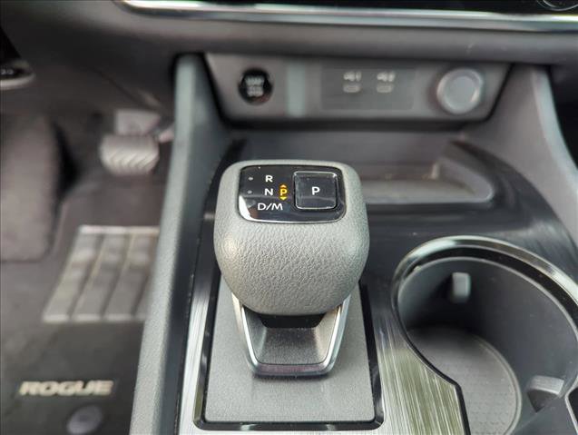 Used 2024 Nissan Rogue S image 13