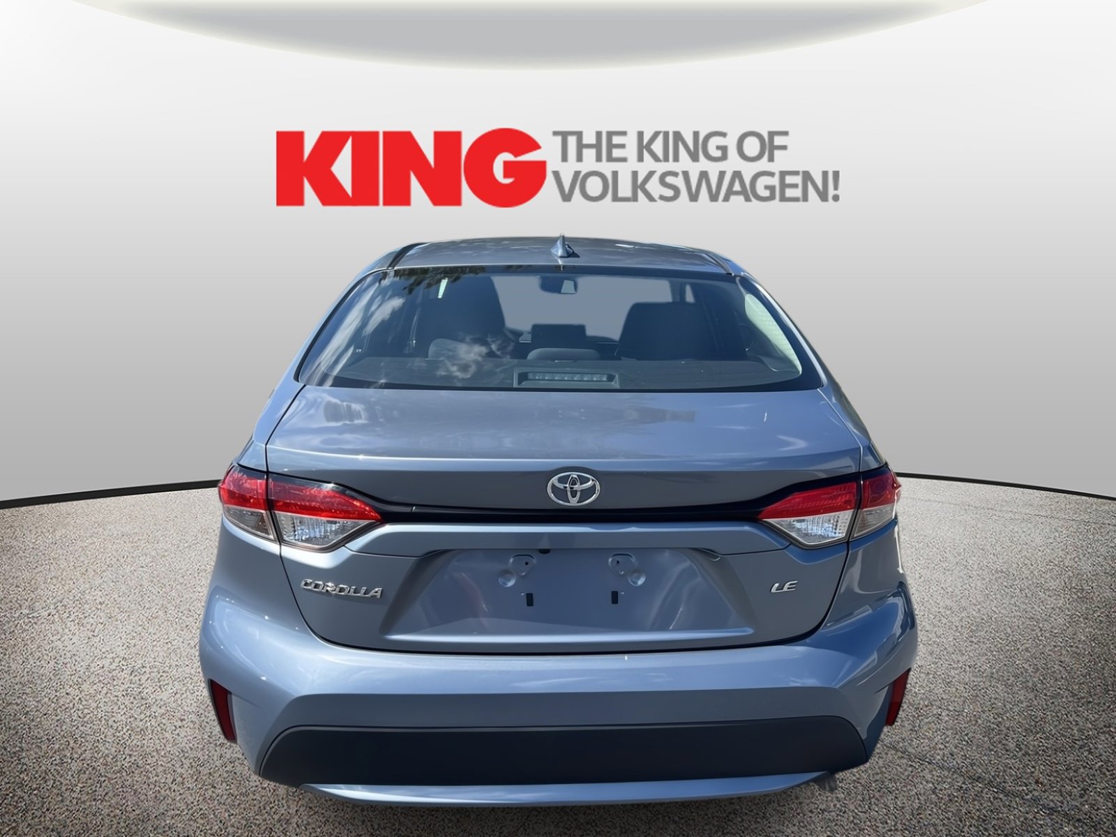 Used 2022 Toyota Corolla LE image 3