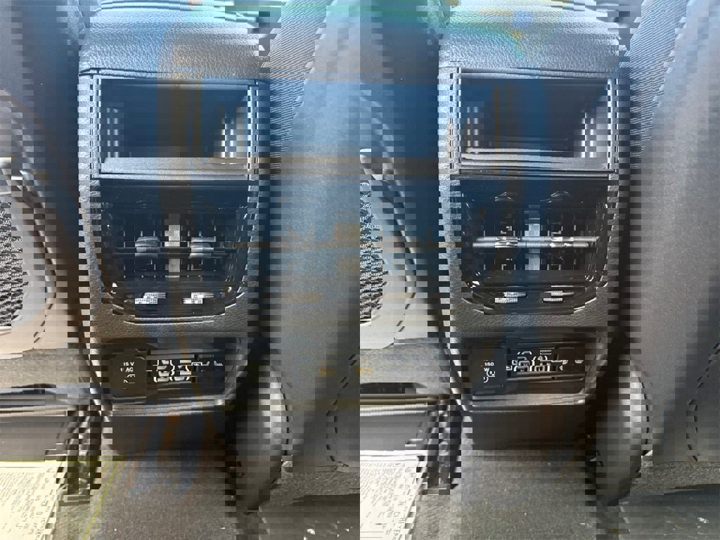 New 2025 Jeep Grand Cherokee Limited w/ Luxury Tech Group II image 30