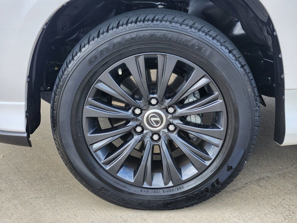 Certified 2023 Lexus GX 460 Luxury w/ Sport Design Package AWD/4WD image 10