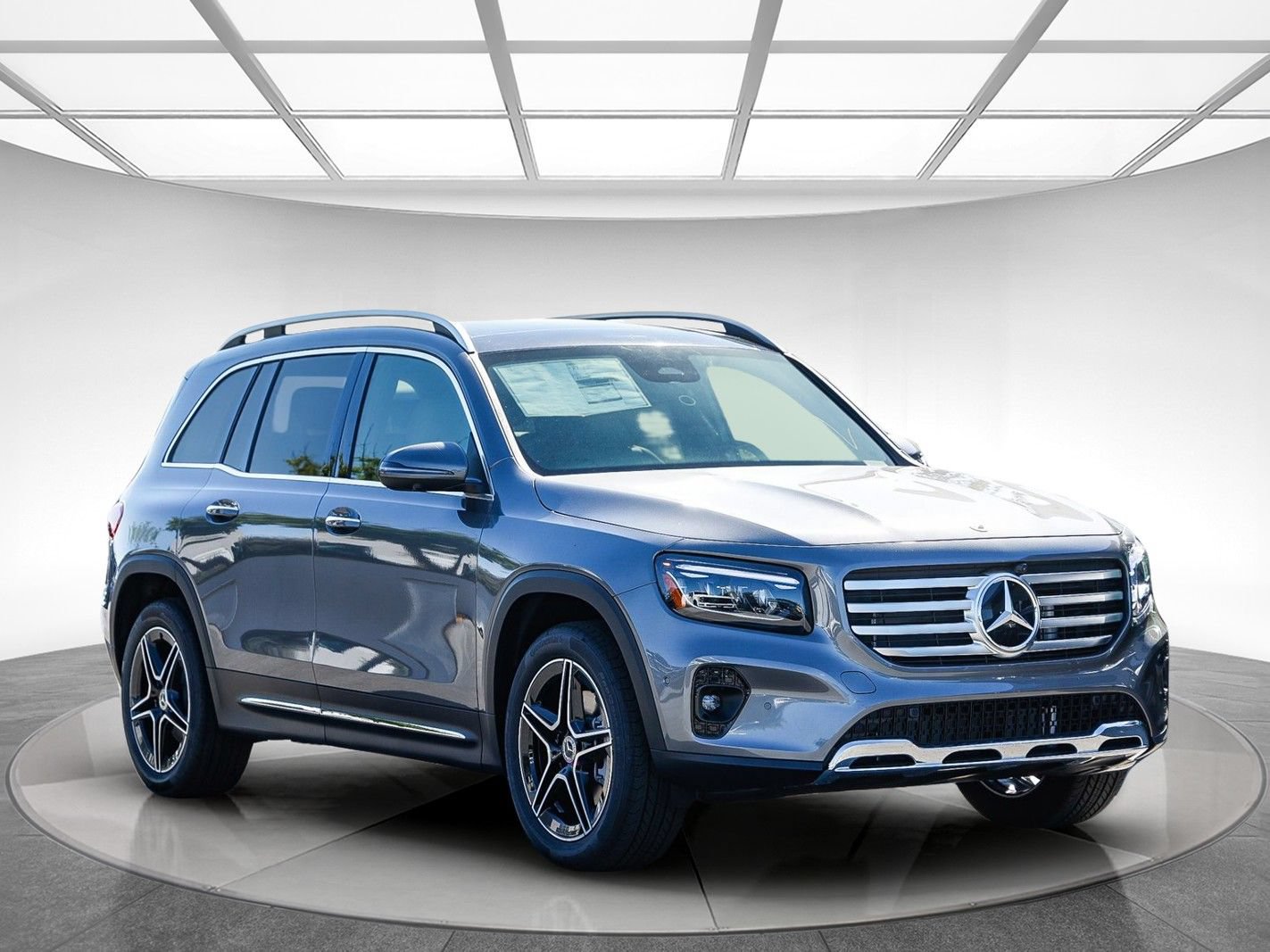 New 2026 Mercedes-Benz GLB 250 4MATIC image 5
