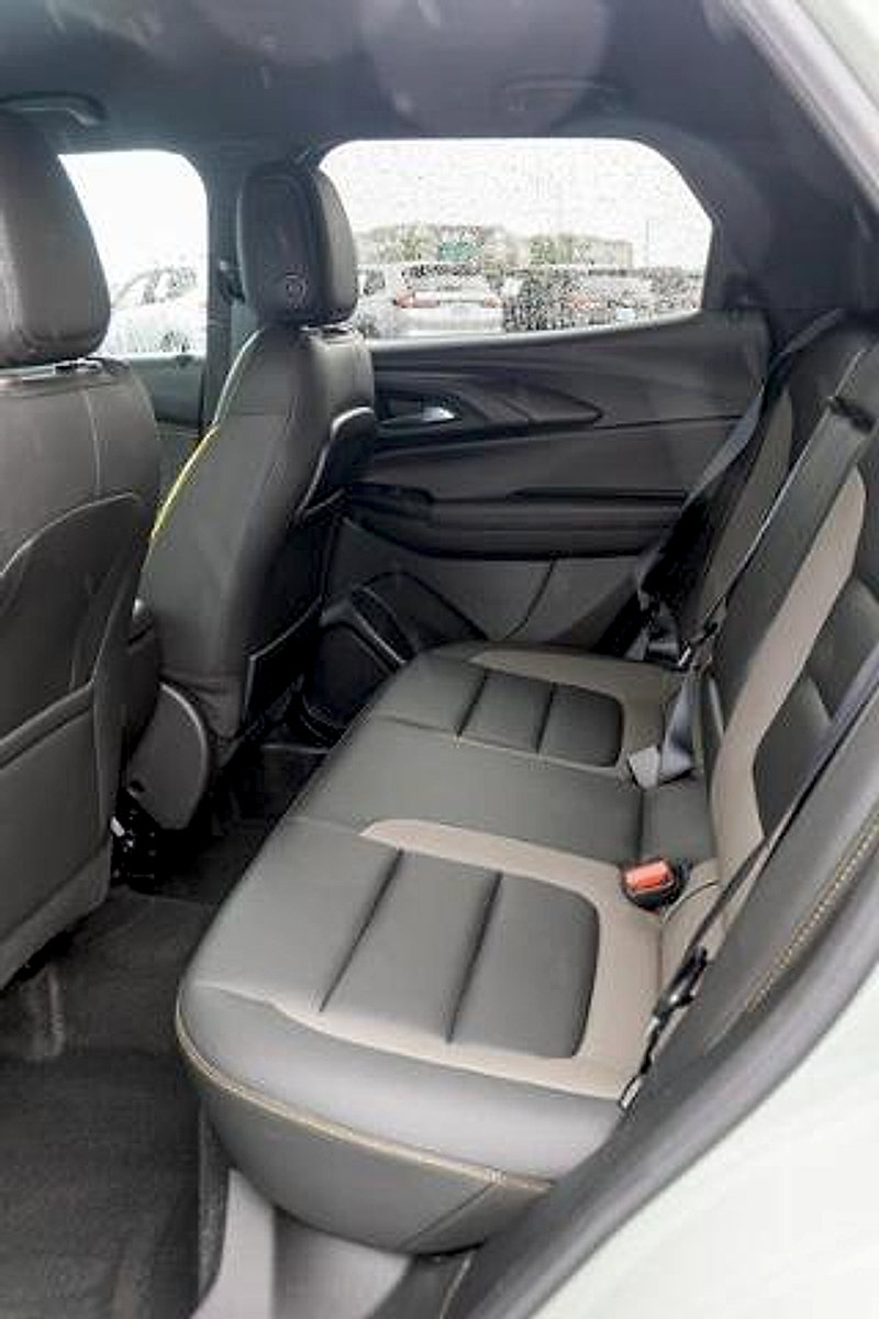 Used 2024 Chevrolet TrailBlazer ACTIV AWD/4WD image 11