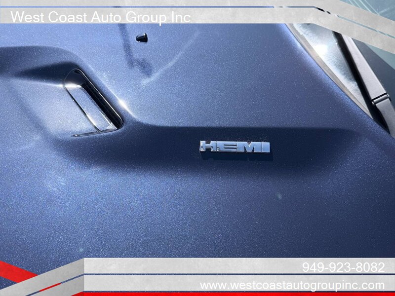 Used 2012 Dodge Challenger R/T image 22