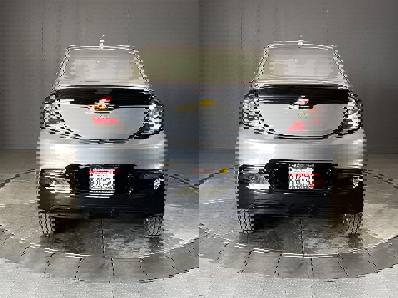 Used 2018 Chevrolet Volt Premier w/ Driver Confidence Package image 12