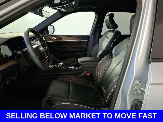 Used 2025 Jeep Grand Cherokee Summit AWD/4WD image 15