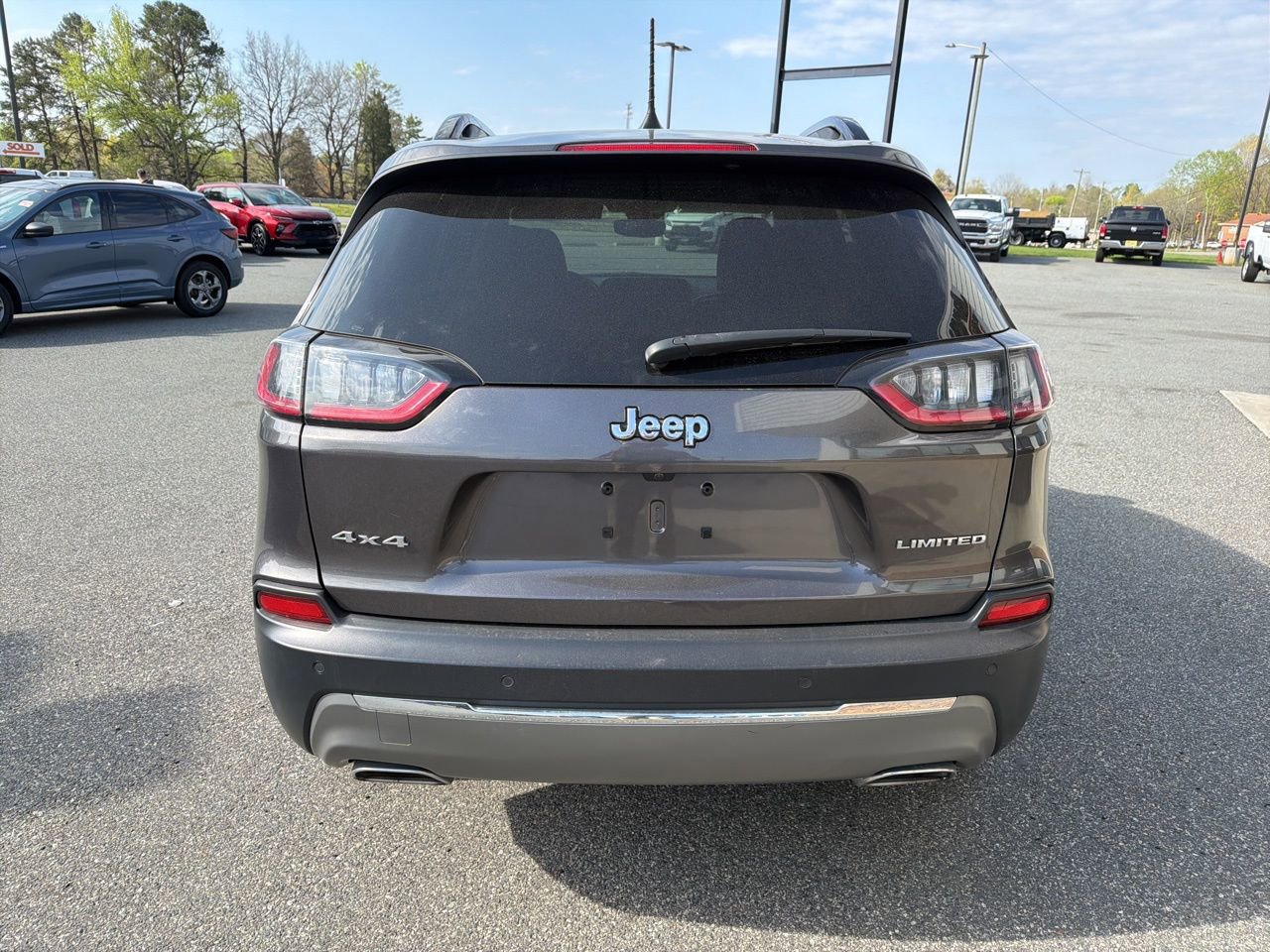 Used 2022 Jeep Cherokee Limited w/ Mopar Interior Package image 7