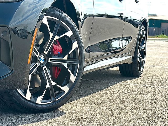 New 2026 BMW 330i Sedan w/ M Sport Package RWD image 34