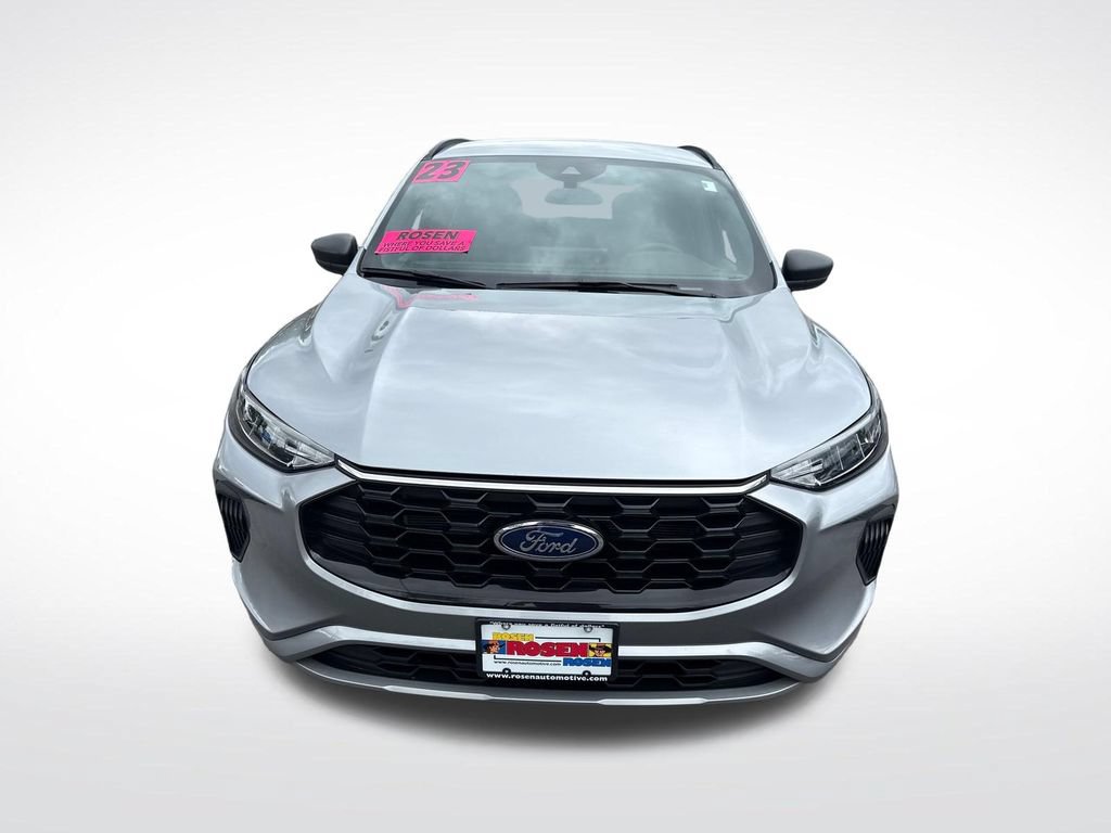 Used 2023 Ford Escape ST-Line w/ Tech Pack #1 AWD/4WD image 8